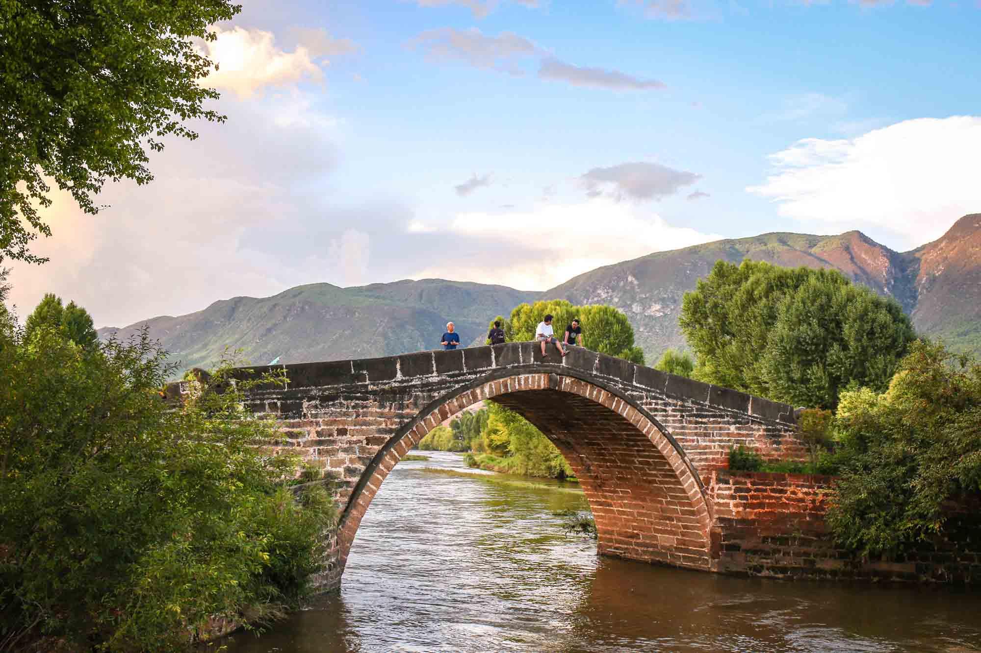Shaxi bridge